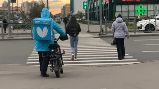 Курьер напал не пензенца, заказавшего товар
