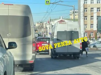 Авария на улице Кирова в Пензе привела к затору на дороге
