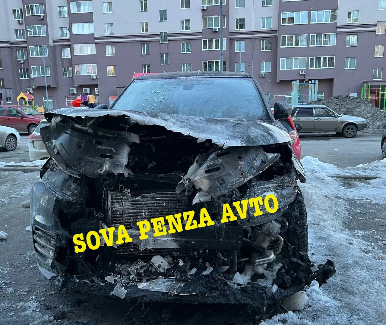 В Пензе на улице Ладожской неизвестные подожги авто с московскими номерами