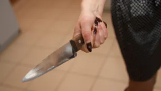 Женщина из Нижнего Ломова ранила бывшего мужа и села на скамью подсудимых