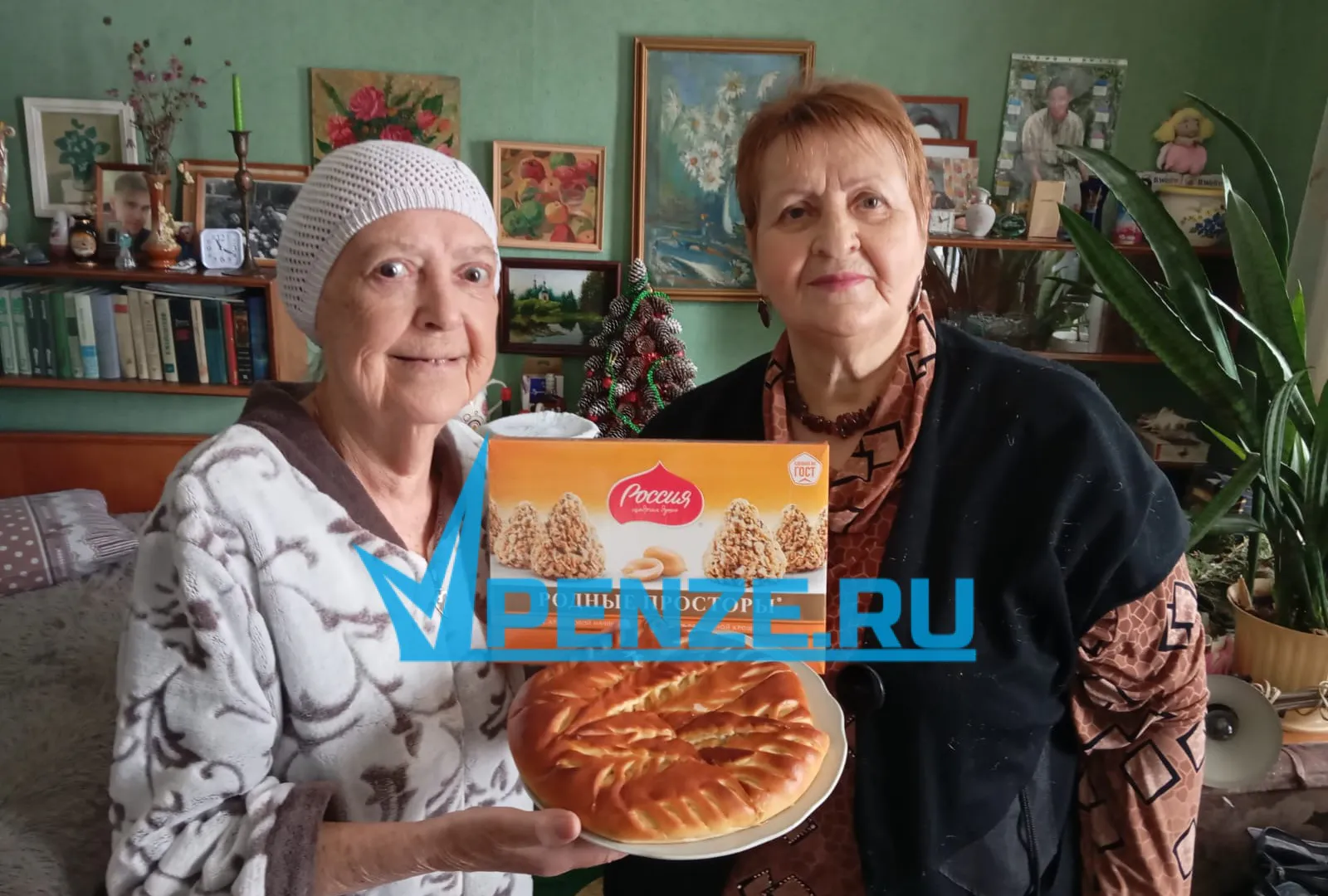 Жители Ахун поздравили почетного педагога-воспитателя Ирину Давыдову с 88-летием