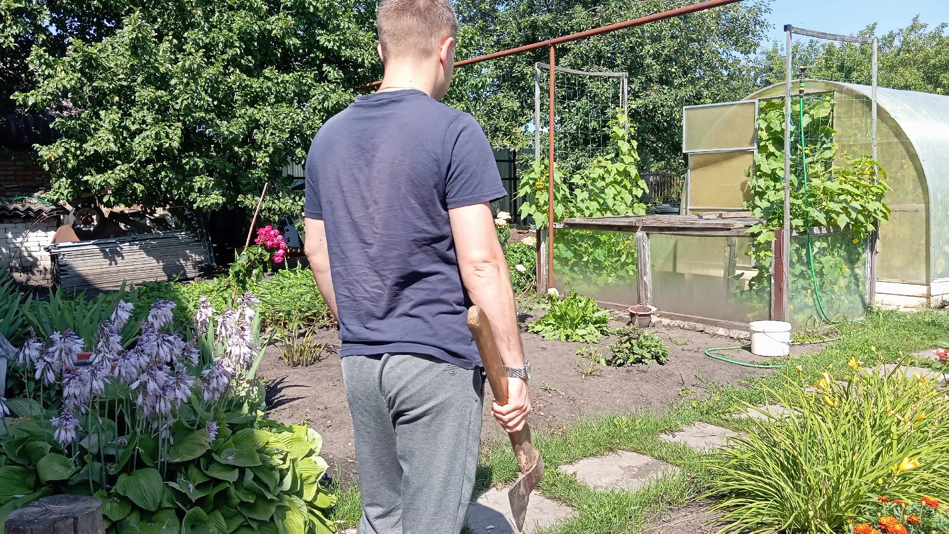 Что дешевле — квартира или свой дом в деревне: честно сравниваю расходы