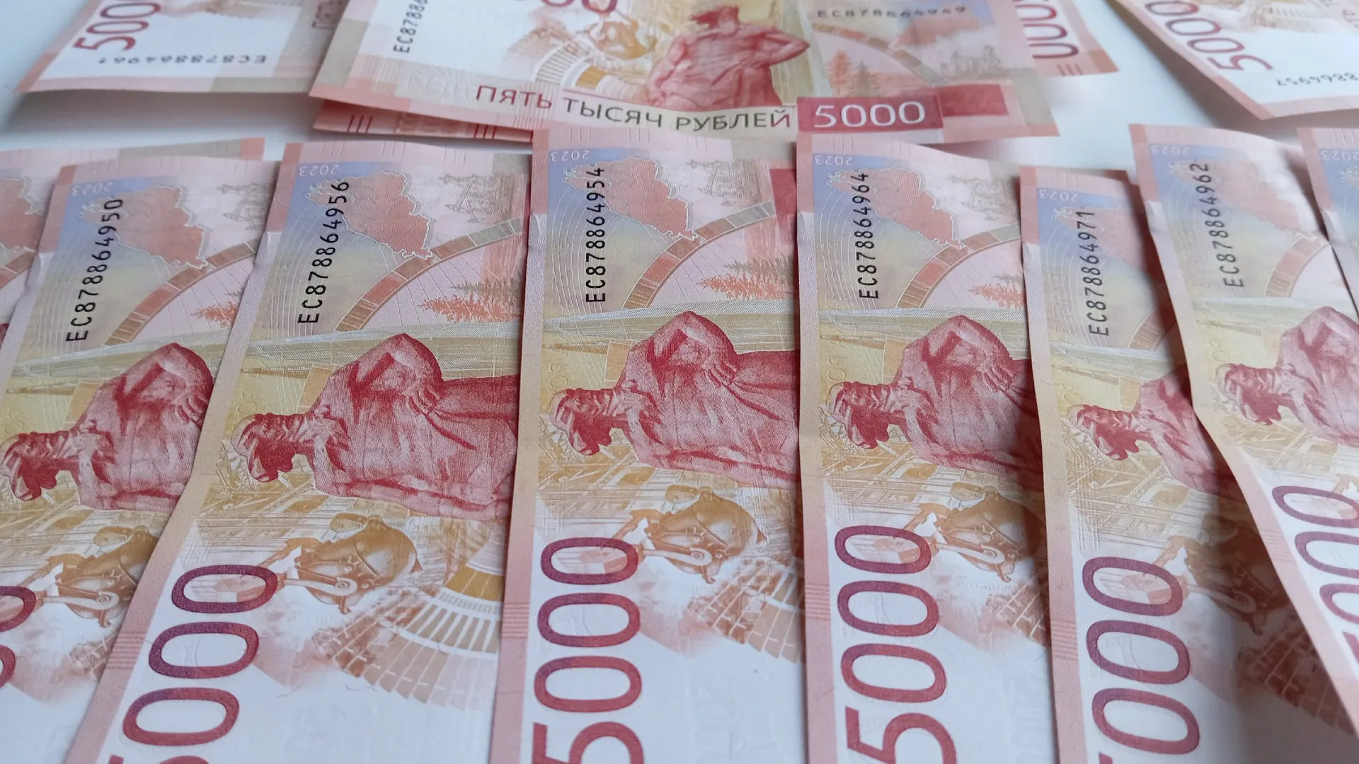 С 1 июня пенсионерам повысят соцвыплаты: кто в списках