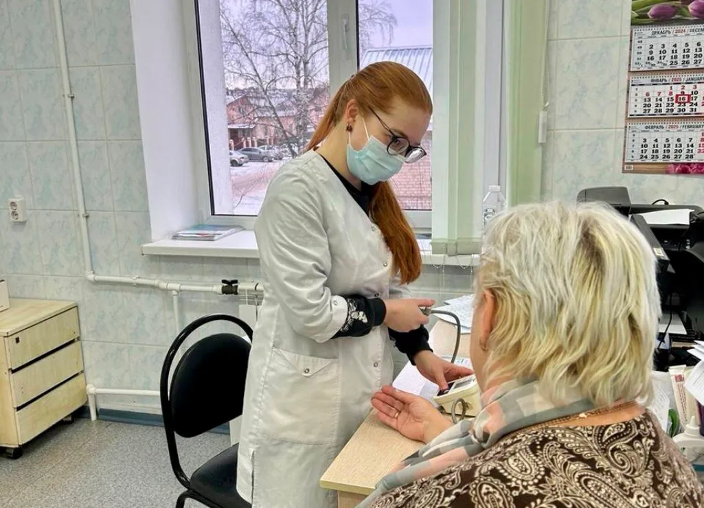 В Пензенской районной больнице пациентов начал принимать новый врач-терапевт