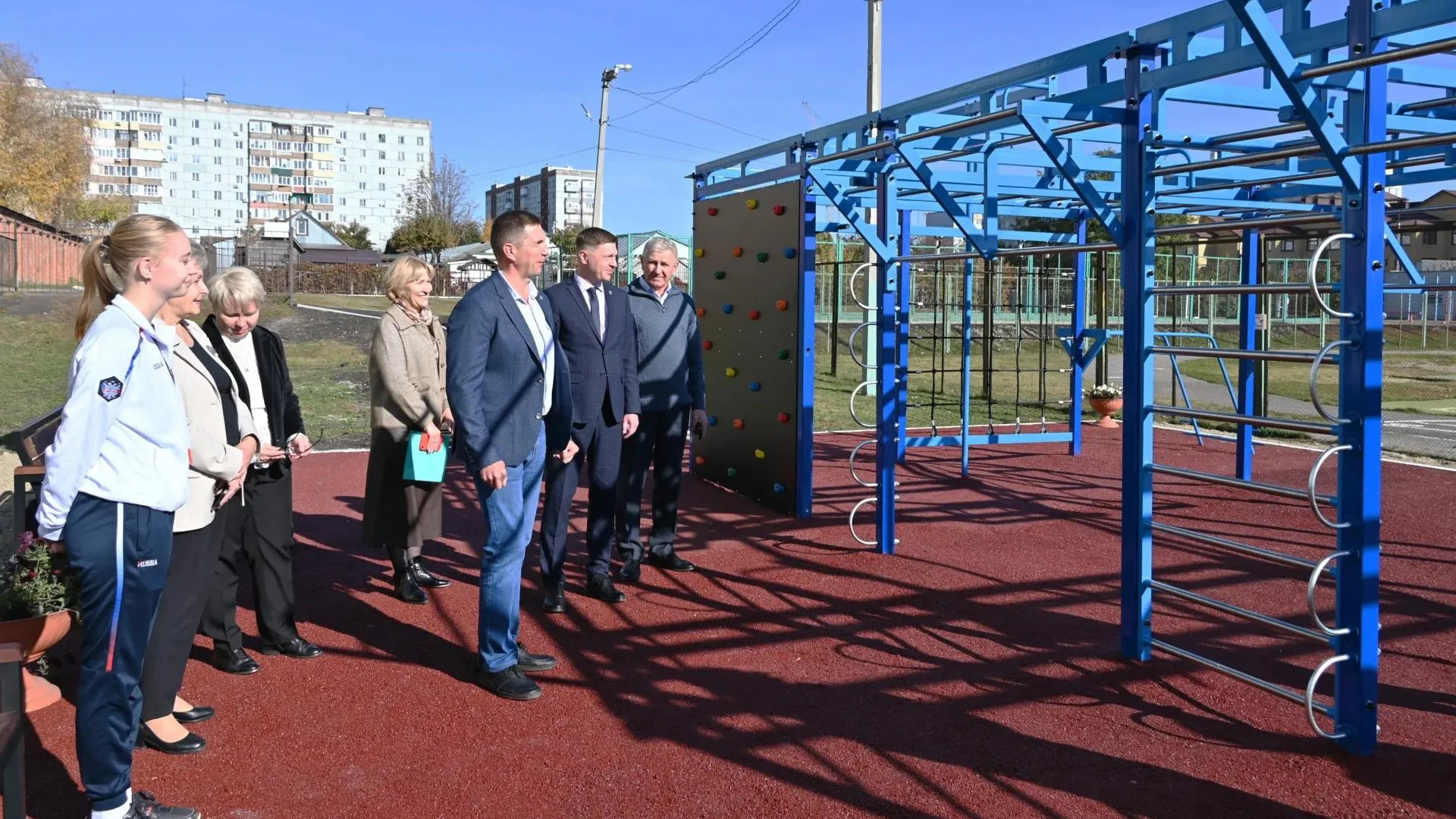 Глава Пензы протестировал турник на новой воркаут-площадке в Северной поляне
