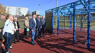 Глава Пензы протестировал турник на новой воркаут-площадке в Северной поляне