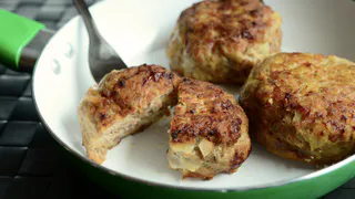 И не мякиш и не сало: вот что добавляю в фарш для сочности и вкуса - котлеты получаются "пуховыми" и нежнейшими