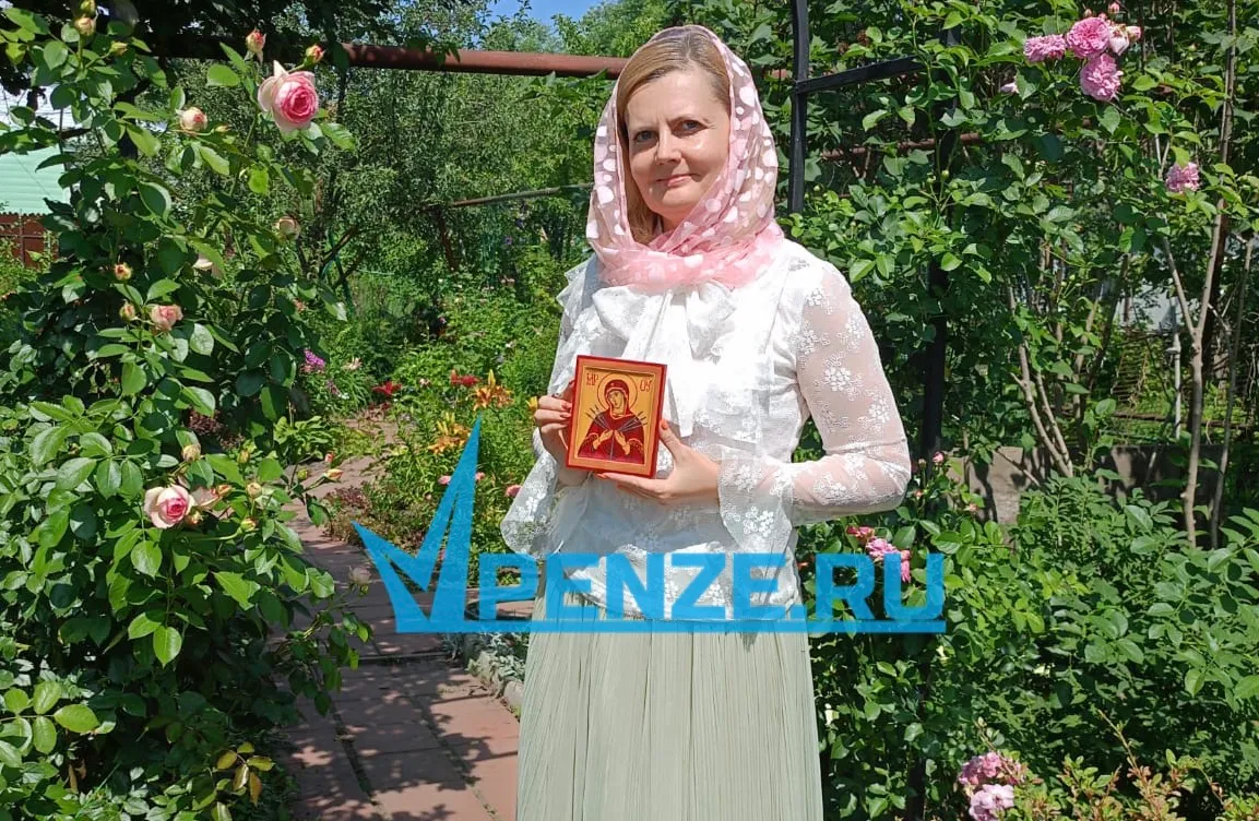 Икону Божией Матери «Умягчение злых сердец» написала жительница Пензы для раненых бойцов СВО