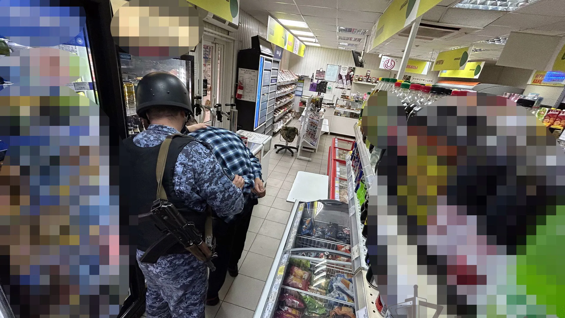 Пензенские Росгвардейцы задержали мужчину, который украл в магазине алкоголь и закуски