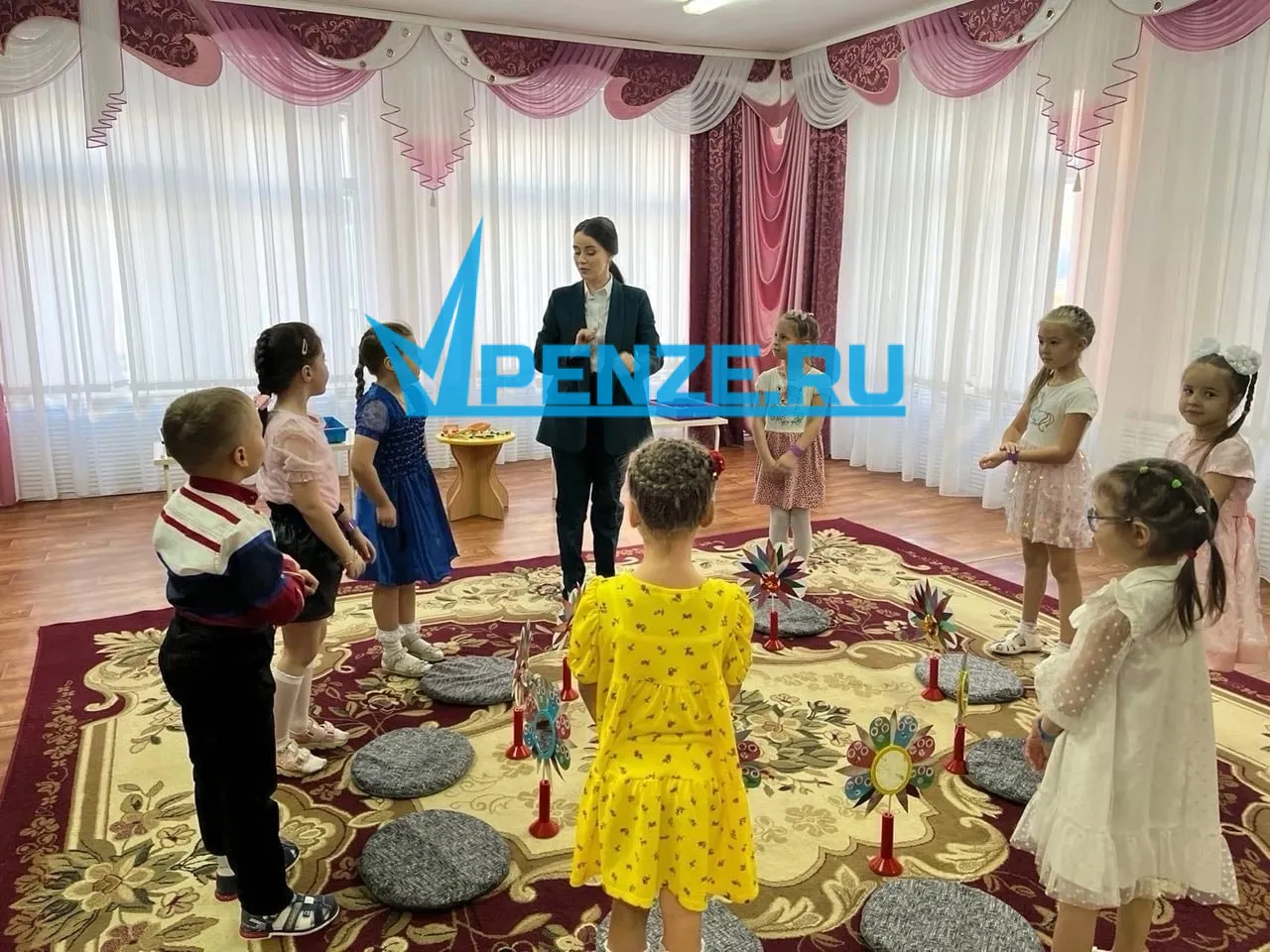 Олег Мельниченко поздравил пензенских работников дошкольного образования с профессиональным праздником