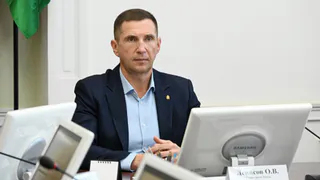 Олег Денисов обсудил с бизнесом подготовку Пензы к Новому году и Рождеству