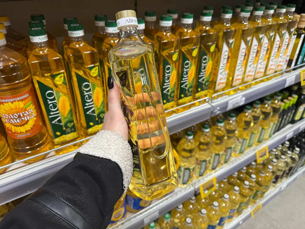 Такого масла берите сразу по 3 бутылки: в Роскачестве назвали лучшие бренды подсолнечного масла