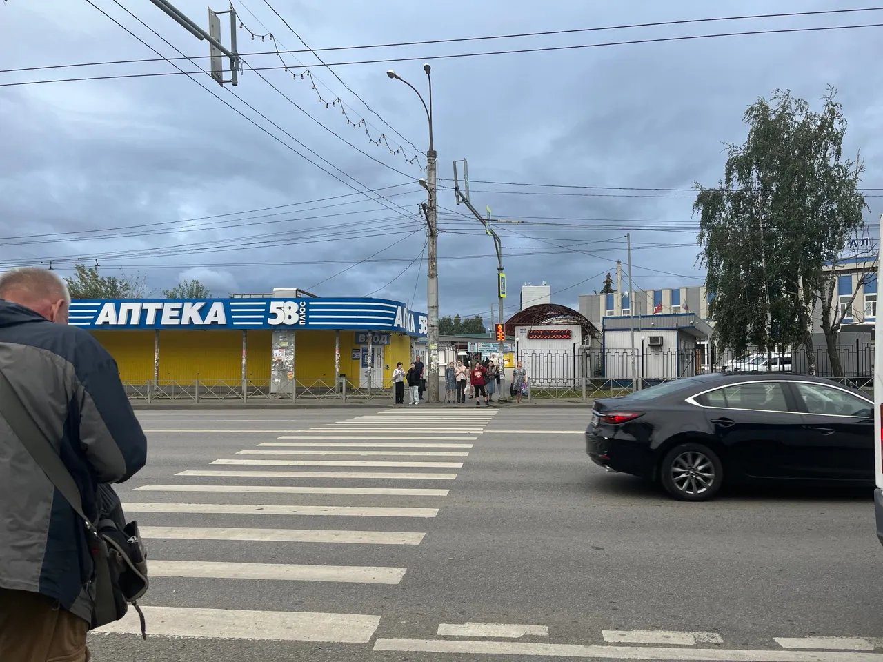 В районе автовокзала загорелся нежилой дом