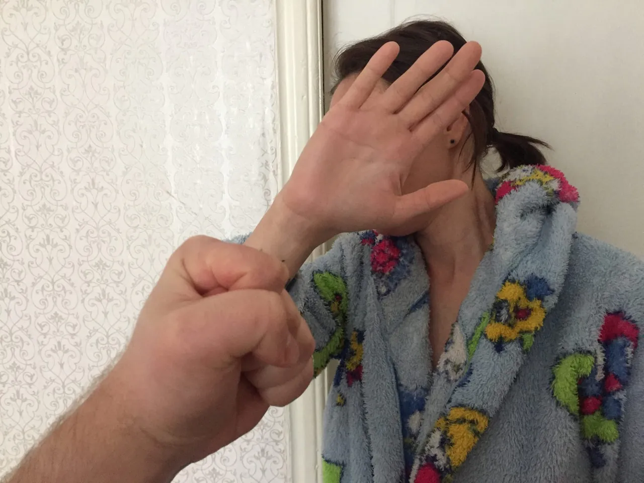 В Пензе 45-летняя женщина побила дочь из-за ухажёра