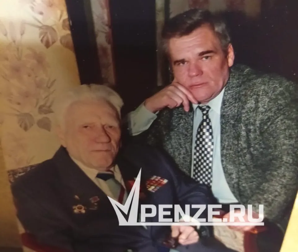 «Стихи папы до сих пор трогают мою душу»: близкие и друзья вспомнили журналиста и фронтовика Георгия Крылова