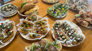 Салат "Каприз" у меня всегда на праздничном столе. Такой простой, но такой вкусный - рецепт к празднику