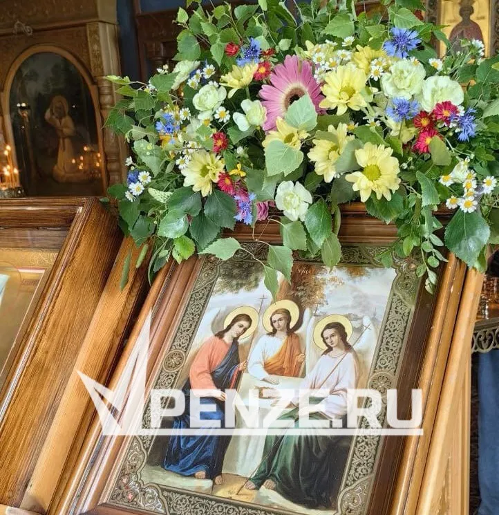В преддверии праздника Троицы в храме Николая Чудотворца в Пензе появилась новая икона