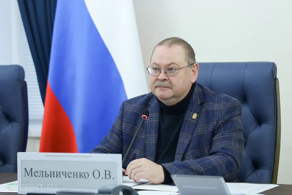 Олег Мельниченко потребовал расширить объем ремонтных работ на теплосетях