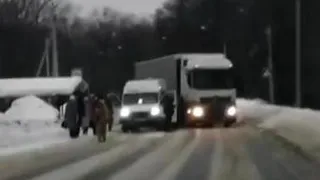 Столкновение маршрутки и фуры: дорога на окраине Пензы перекрыта