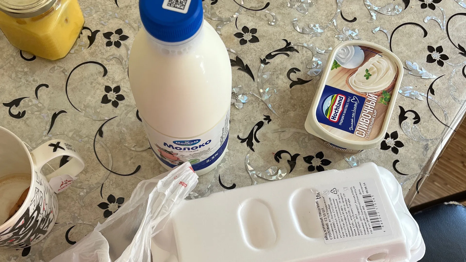 После этих продуктов молоко становится ядом: сочетания, которые портят и желудок, и кожу