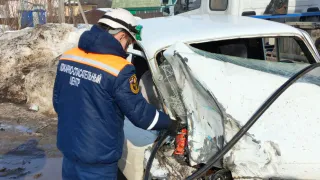 Пензенские спасатели показали последствия жёсткого ДТП в Грабово
