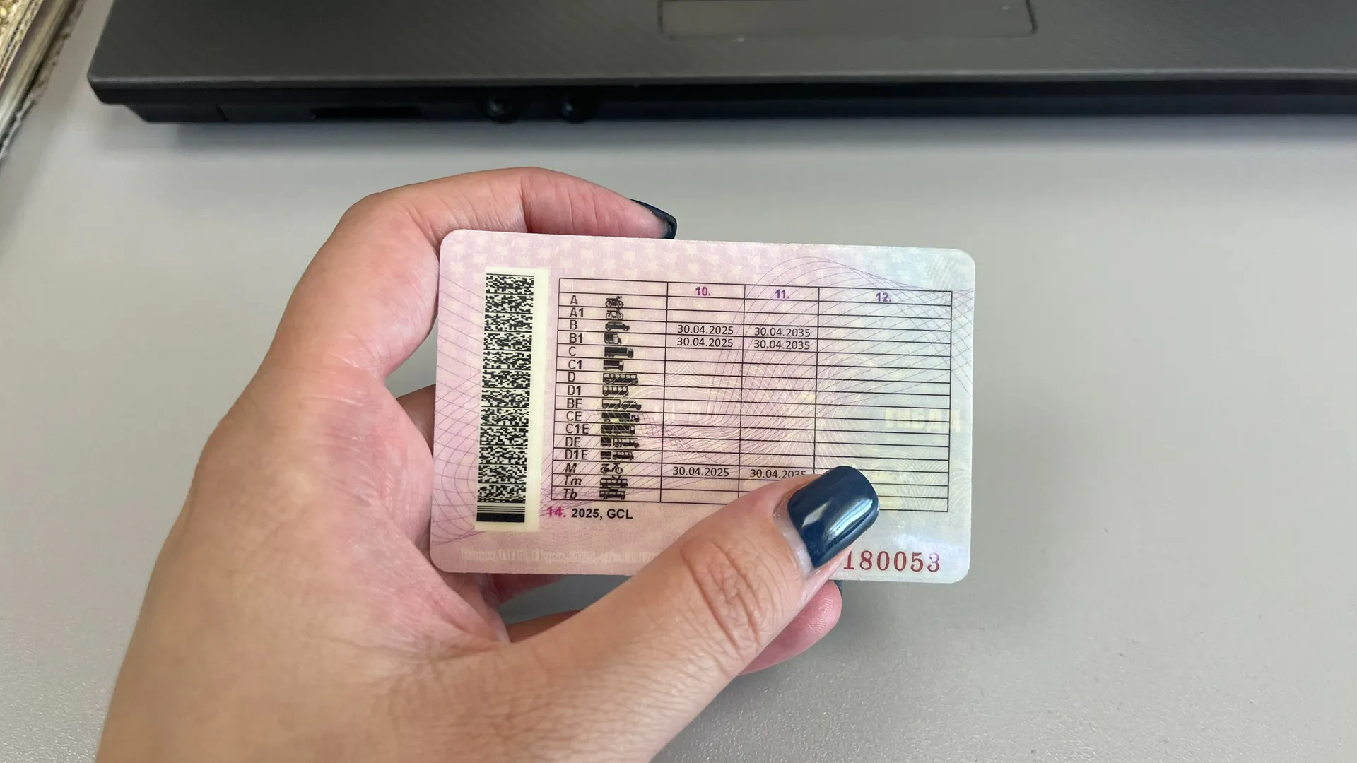 Водителей с многолетним стажем заставят пересдавать права после 15 июля: названы условия