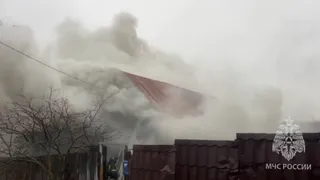 26 огнеборцев тушили пожар на улице, названной в честь города-побратима Пензы