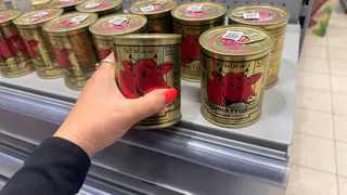 В «Светофоре» купил три банки белорусской тушёнки, попробовал каждую и честно рассказываю, какая реально стоит своих денег