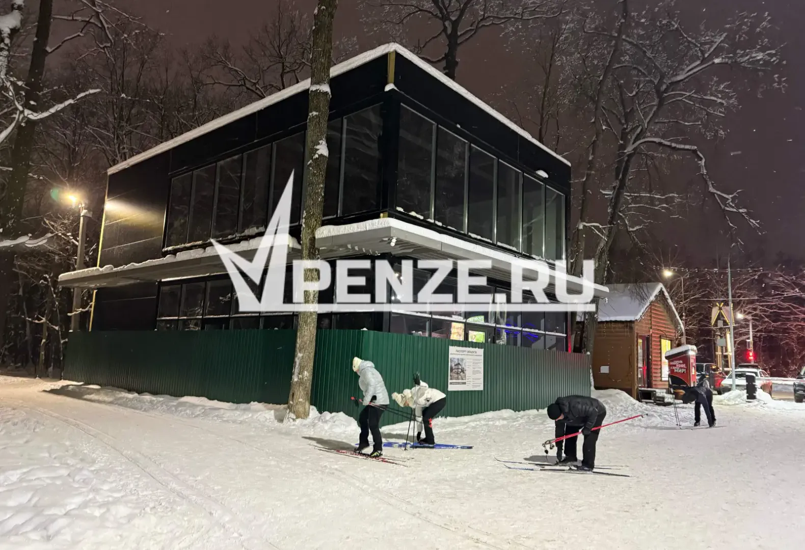 Долгожданное открытие нового комплекса с кофейней на Олимпийской аллее не состоялось