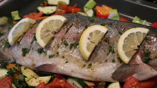 Открыла для себя гениальный способ запекать рыбу. Вкусно, просто и подойдет абсолютно к любой рыбе. Рассказываю секрет