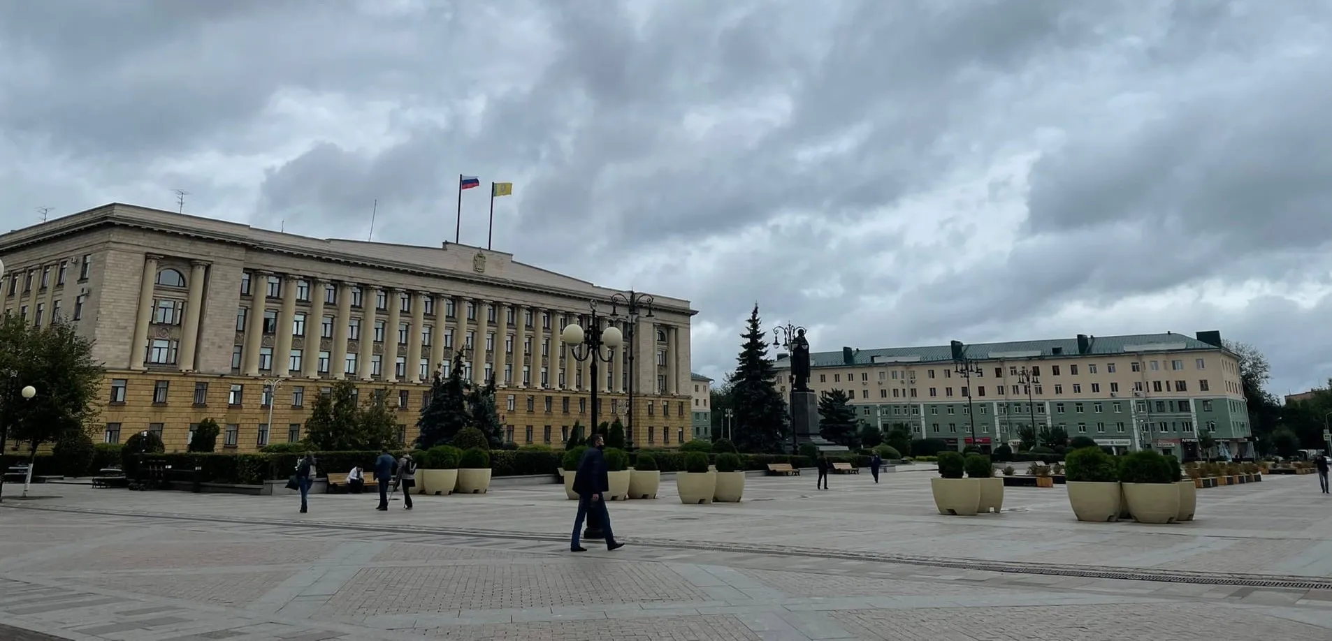 Губернатор предложил запретить продажу вейпов и курительных смесей на территории региона