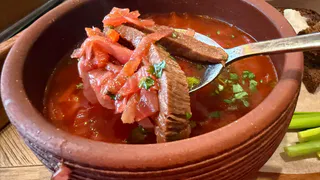 Не варю борщ на плите и получаю вкус, как из печи: секрет в одном приёме