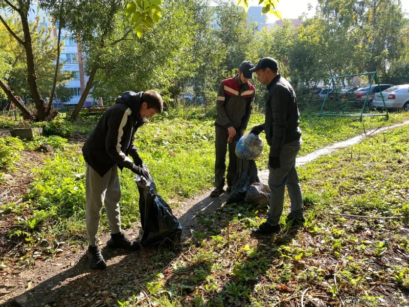 На улицах Ленинского района наведен санитарный порядок