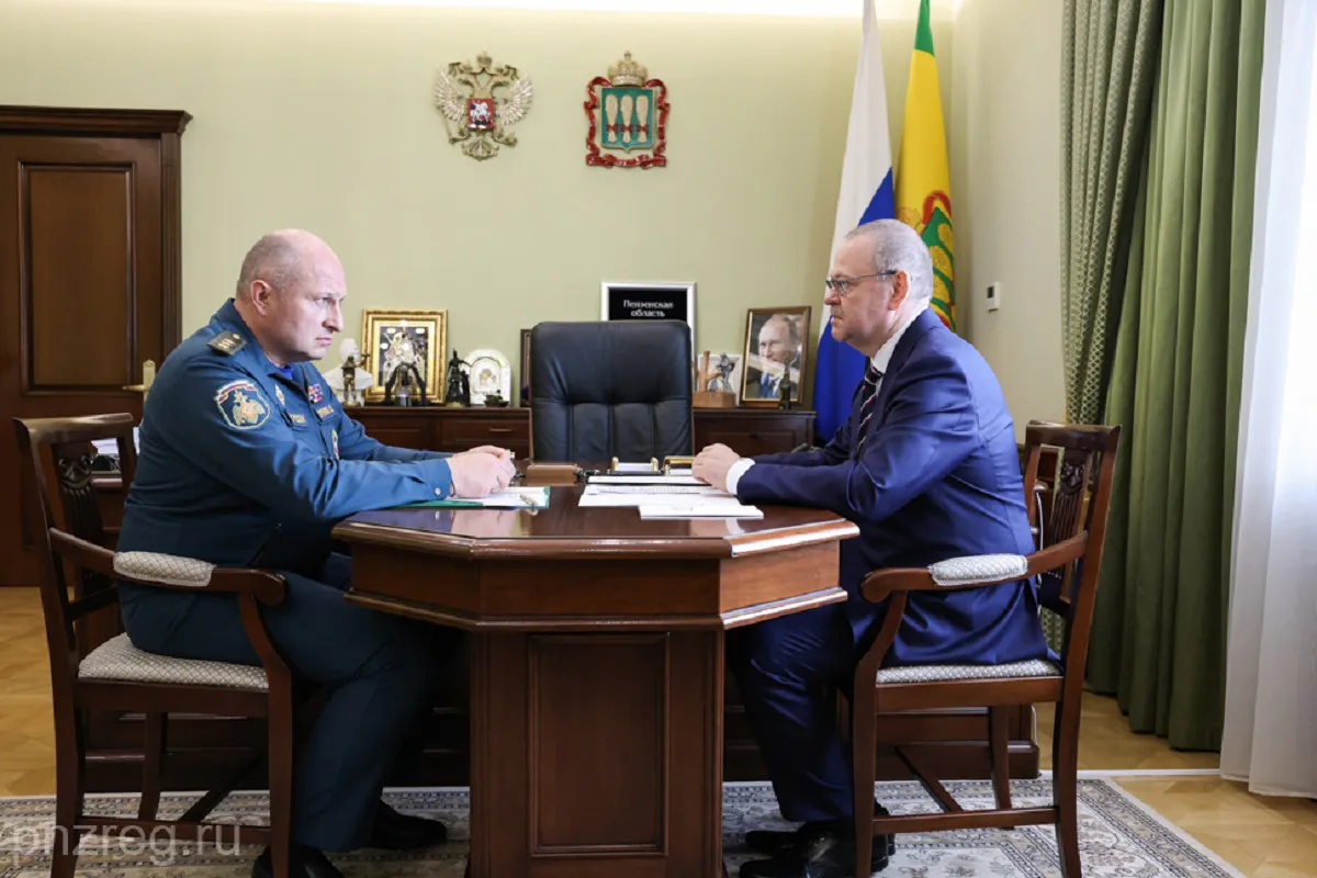 Министр Куренков прибыл в Пензу и встретился с губернатором Мельниченко