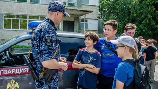 Пензенские школьники принимают участие в акции «Каникулы с Росгвардией»