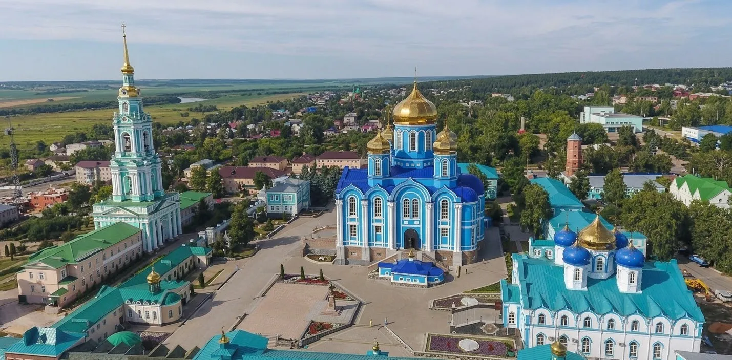 Тайный бриллиант Черноземья: городок, где время остановилось в XVIII веке - вы будете почти единственным туристом среди монастырей