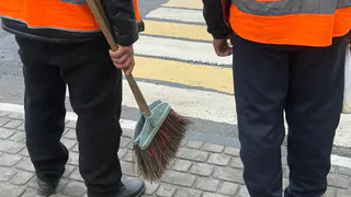 Олег Денисов вспомнил о своем опыте работы дворником