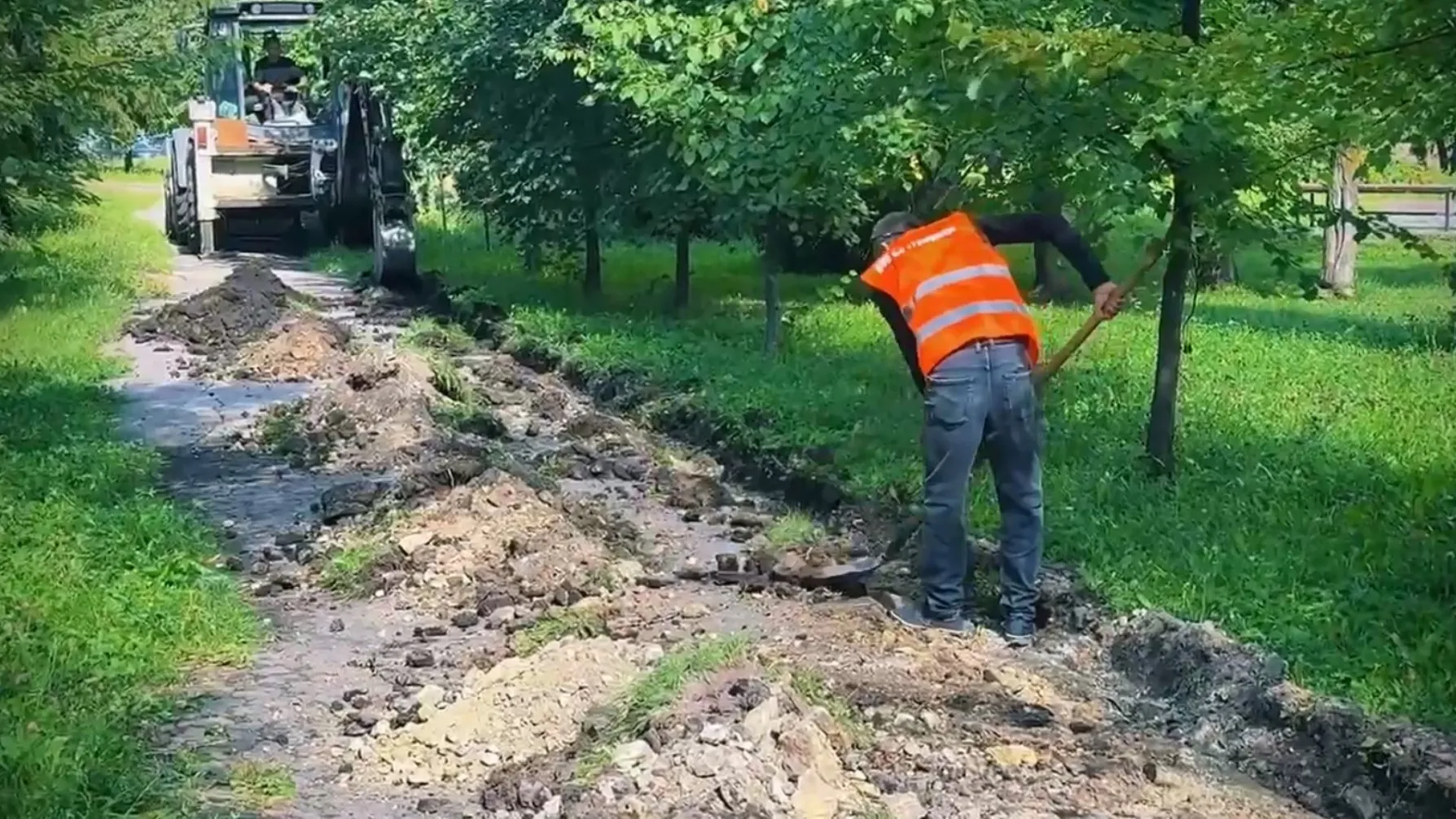 В Пензе в сквере Героев-чернобыльцев обновили дорожки и установили скамейки