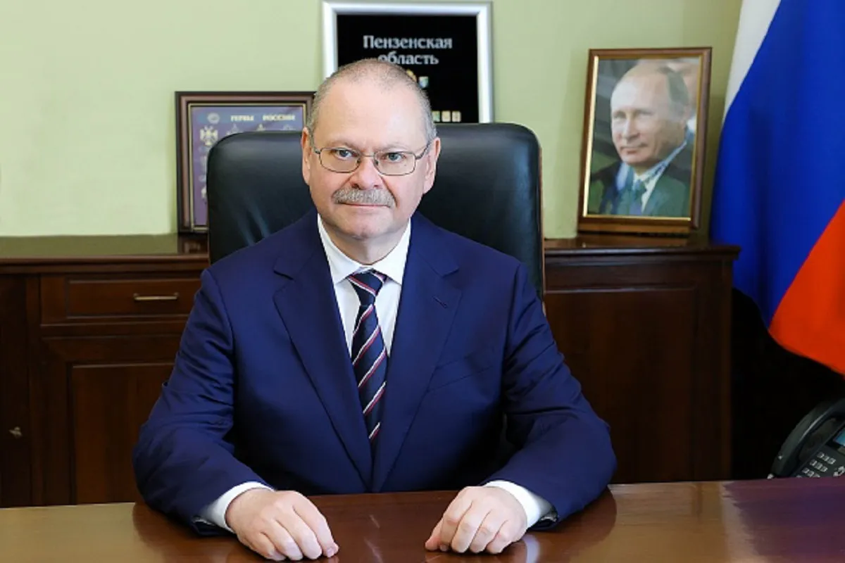Губернатор Мельниченко поздравил пензенцев с Днем семьи, любви и верности