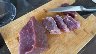 Названо самое полезное мясо: не курица и не индейка и в 10 раз вкуснее свинины