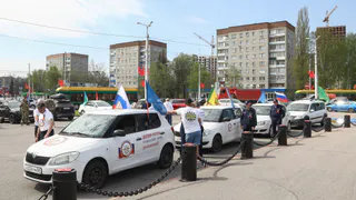 Пензенцы в честь присвоения звания Героя России летчику Терехину устроили автопробег