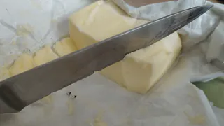 Проверяю сливочное масло из Чижика на наличие "пальмы": сразу понимаю купила я подделку или золото - хитрые способы проверки
