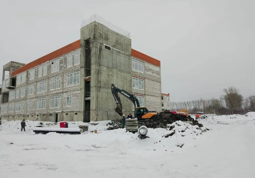 Пензенцам продемонстрировали снимки строящейся в Заре школы