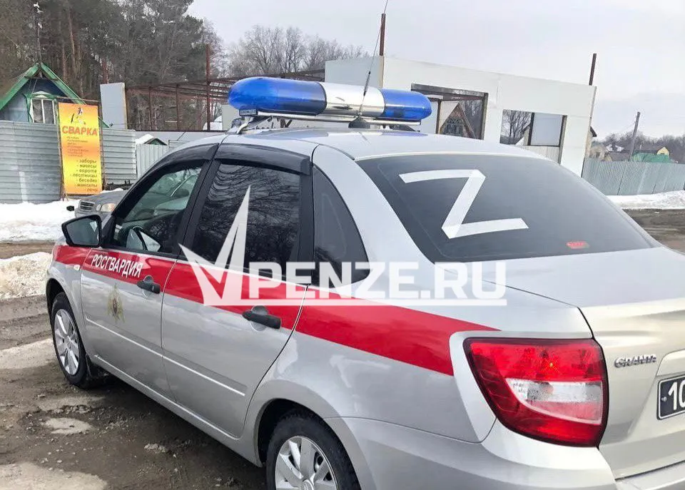 На крик, женский плач в одной квартире в Октябрьском районе приехали росгвардейцы