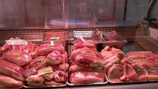 Купил в Светофоре красивый кусок мяса, а есть его не смогли. Что с ним не так – оно ведь не воняло. Делюсь отзывом