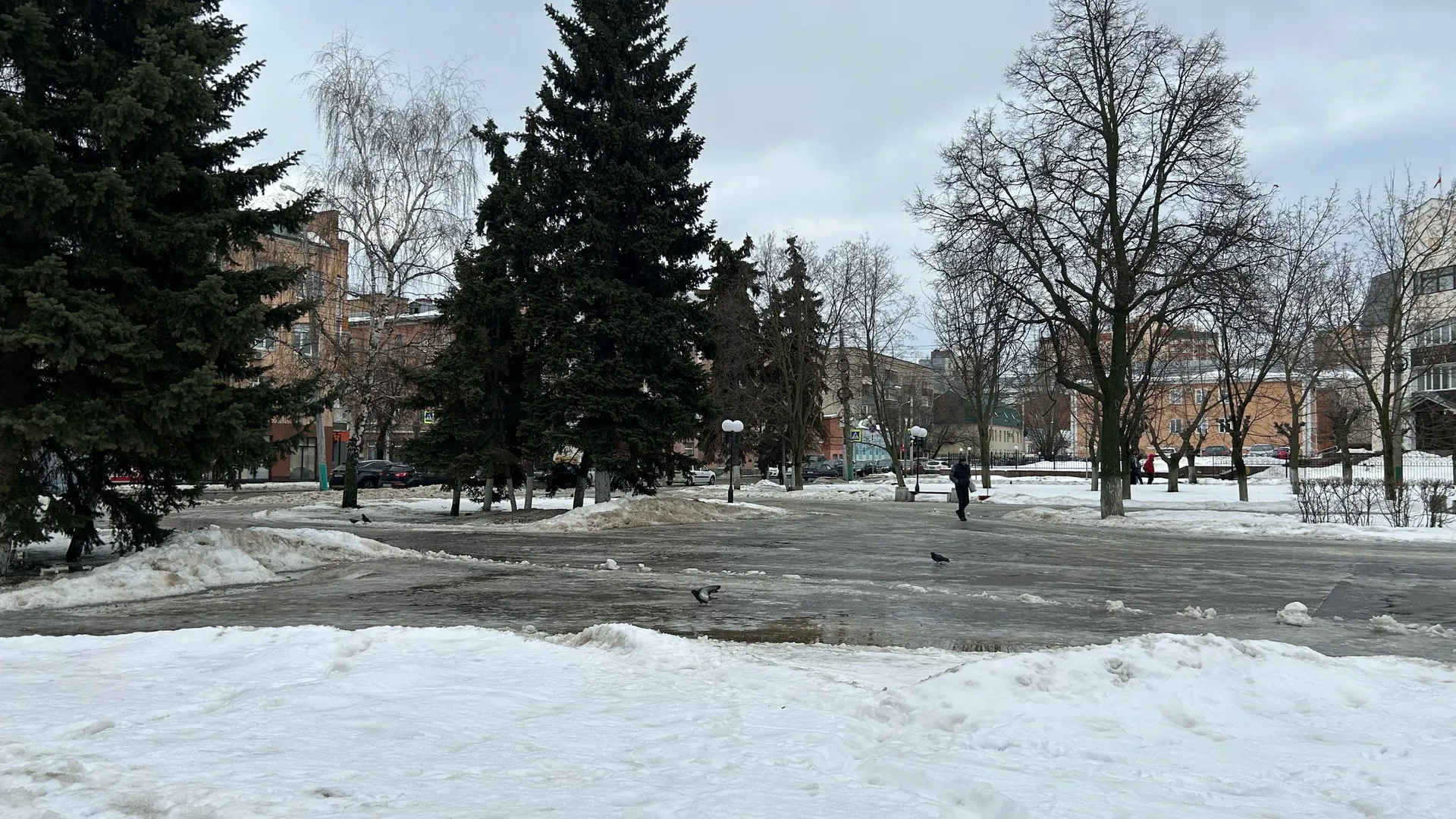 Лёд мне совсем не страшен: недорогое средство делает подошву зимней обуви нескользкой