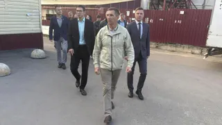 Скамейки гниют, подвалы топят: глава Пензы проверил дворы на Аустрина