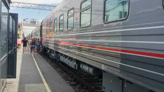 Выкинут из вагона вместе с чемоданами: в РЖД ужесточили правила, теперь не поможет даже купленный билет