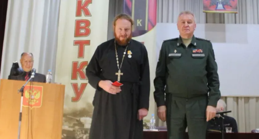 Пензенского протоирея наградили медалью министерства обороны