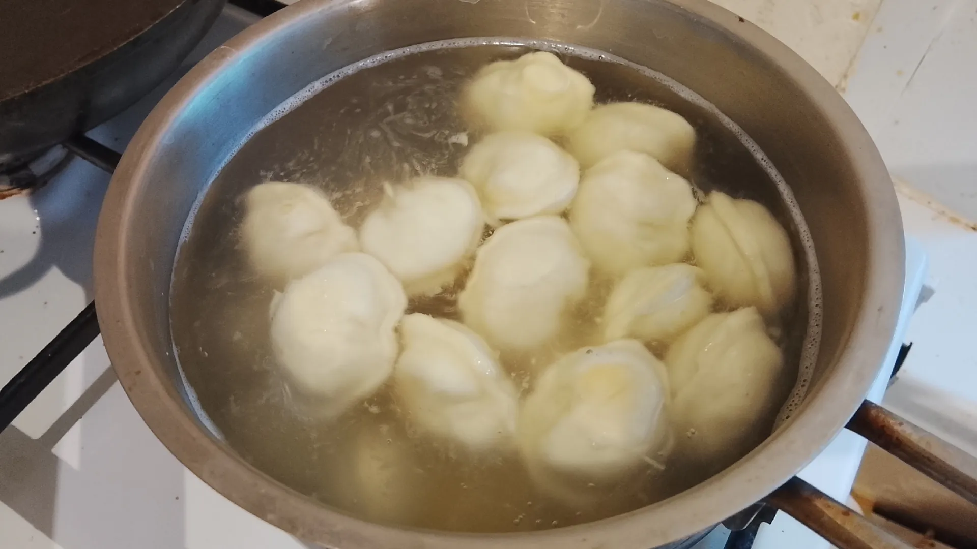 2 щепотки в воду - и пельмени вкуснее, чем в раю: даже полуфабрикаты получаются, как в ресторане